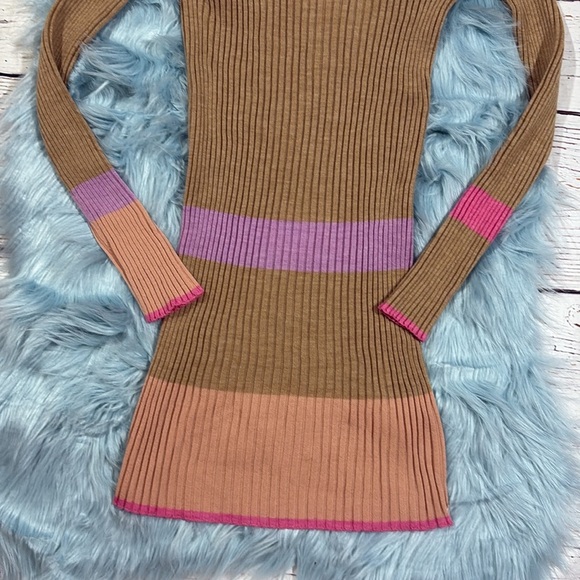 Demylee New York Wool Ribbed Camel Colorblock Tunic Sweater - Picture 7 of 9